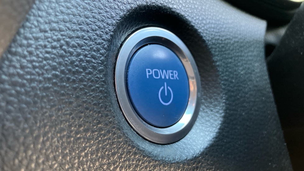 Toyota Corolla 2.0 VVT-i Hybrid GR Sport 5dr CVT Hybrid Hatchback - Image 16
