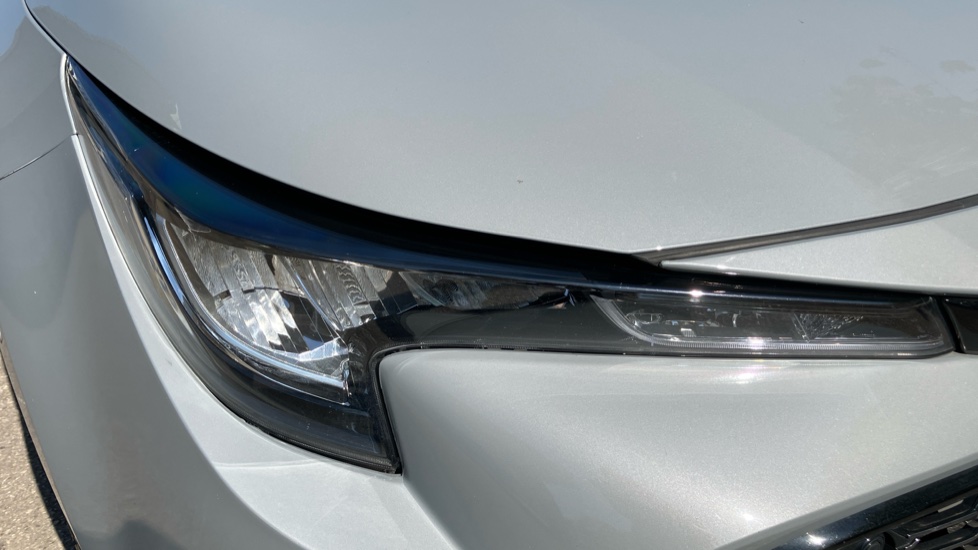 Toyota Corolla 2.0 VVT-i Hybrid GR Sport 5dr CVT Hybrid Hatchback - Image 20