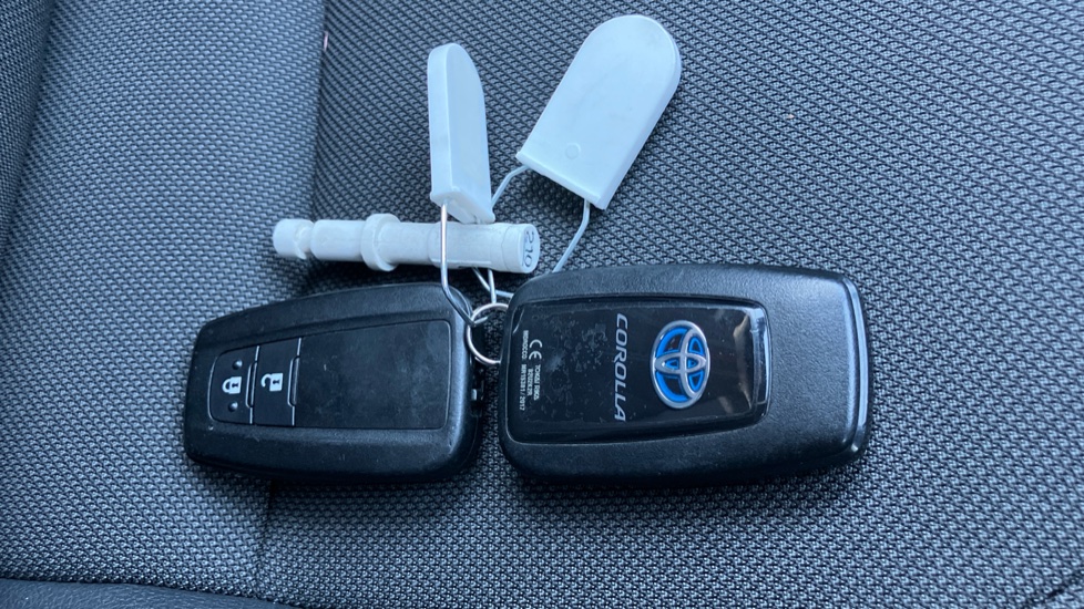 Toyota Corolla 2.0 VVT-i Hybrid GR Sport 5dr CVT Hybrid Hatchback - Image 28