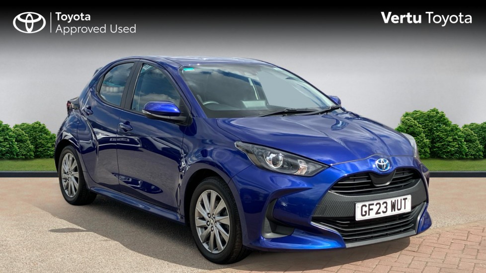 Toyota Yaris 1.5 Hybrid Icon 5dr CVT Hybrid Hatchback - Image 1