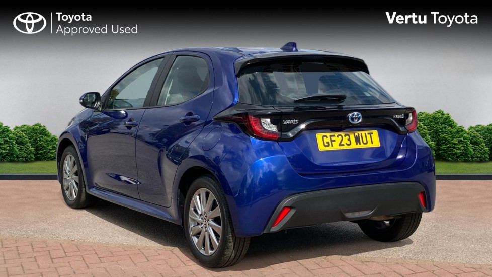 Toyota Yaris 1.5 Hybrid Icon 5dr CVT Hybrid Hatchback - Image 4