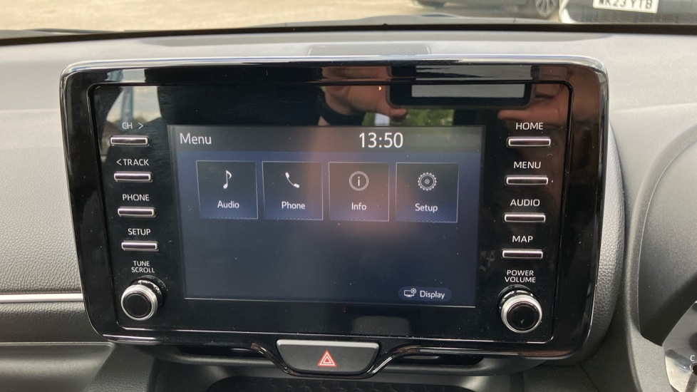 Toyota Yaris 1.5 Hybrid Icon 5dr CVT Hybrid Hatchback - Image 9