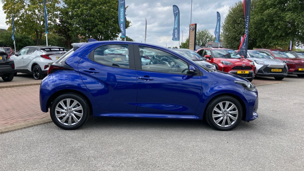Toyota Yaris 1.5 Hybrid Icon 5dr CVT Hybrid Hatchback - Image 23