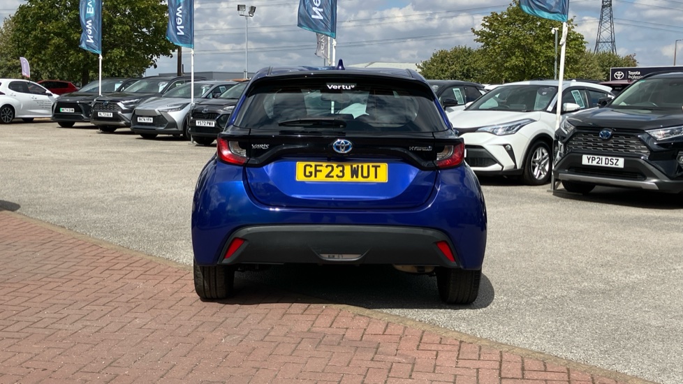 Toyota Yaris 1.5 Hybrid Icon 5dr CVT Hybrid Hatchback - Image 26