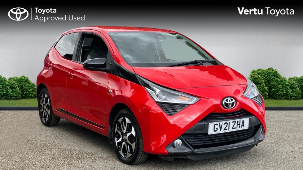 Toyota Aygo 1.0 VVT-i X-Trend TSS 5dr x-shift Petrol Hatchback - Image 1