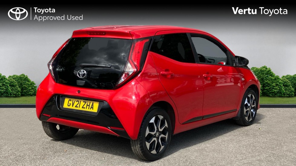 Toyota Aygo 1.0 VVT-i X-Trend TSS 5dr x-shift Petrol Hatchback - Image 2