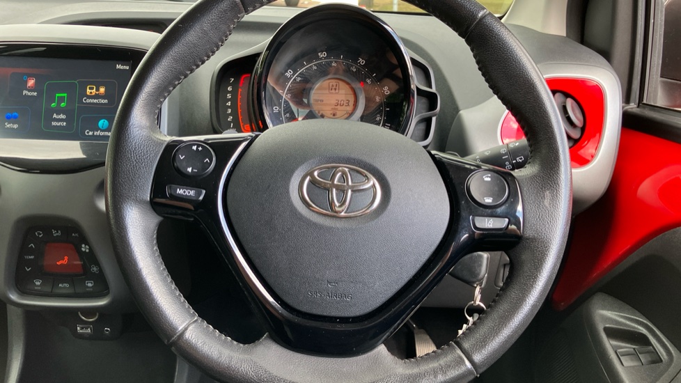 Toyota Aygo 1.0 VVT-i X-Trend TSS 5dr x-shift Petrol Hatchback - Image 10
