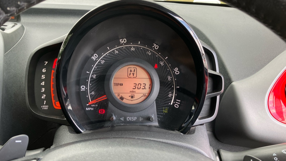 Toyota Aygo 1.0 VVT-i X-Trend TSS 5dr x-shift Petrol Hatchback - Image 11
