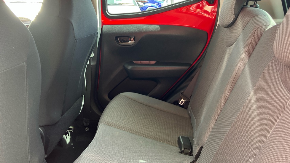 Toyota Aygo 1.0 VVT-i X-Trend TSS 5dr x-shift Petrol Hatchback - Image 15