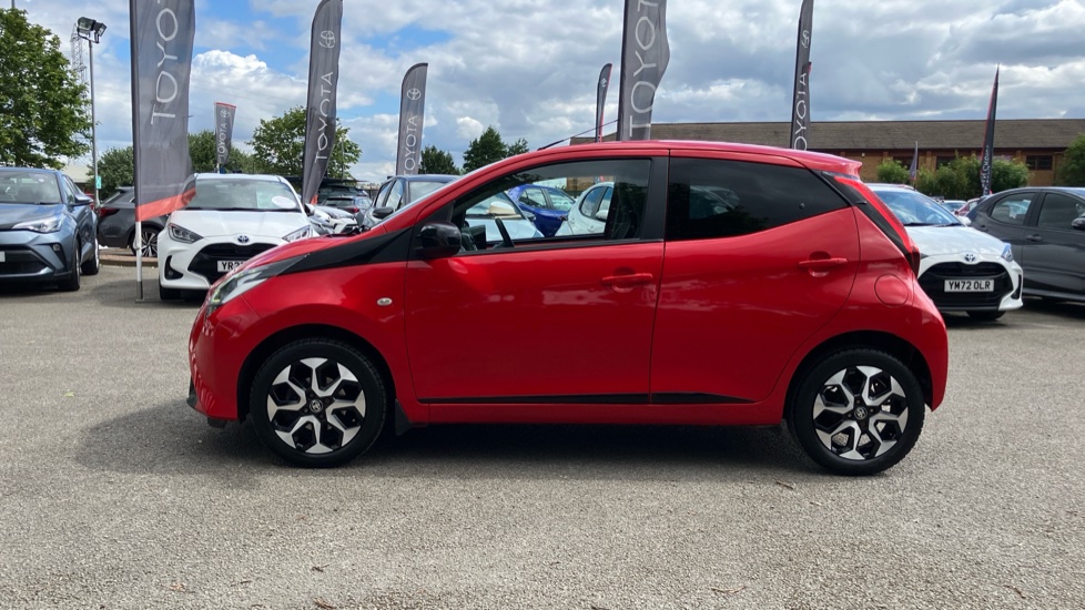 Toyota Aygo 1.0 VVT-i X-Trend TSS 5dr x-shift Petrol Hatchback - Image 24