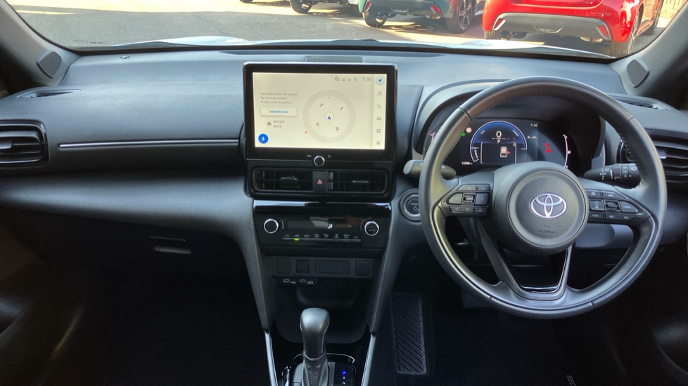 Toyota Yaris Cross 1.5 Hybrid Design 5dr CVT Hybrid Estate - Image 6