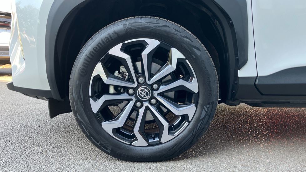 Toyota Yaris Cross 1.5 Hybrid Design 5dr CVT Hybrid Estate - Image 25