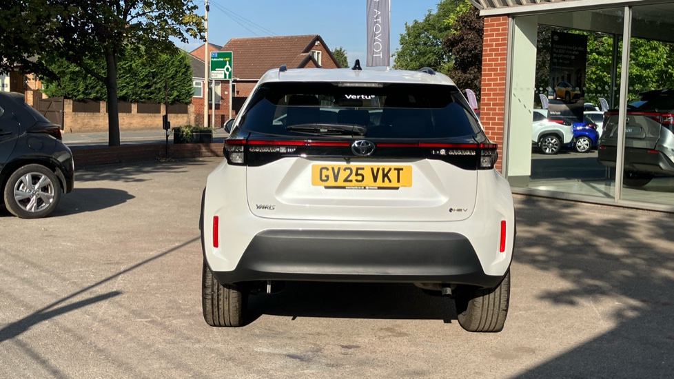 Toyota Yaris Cross 1.5 Hybrid Design 5dr CVT Hybrid Estate - Image 26