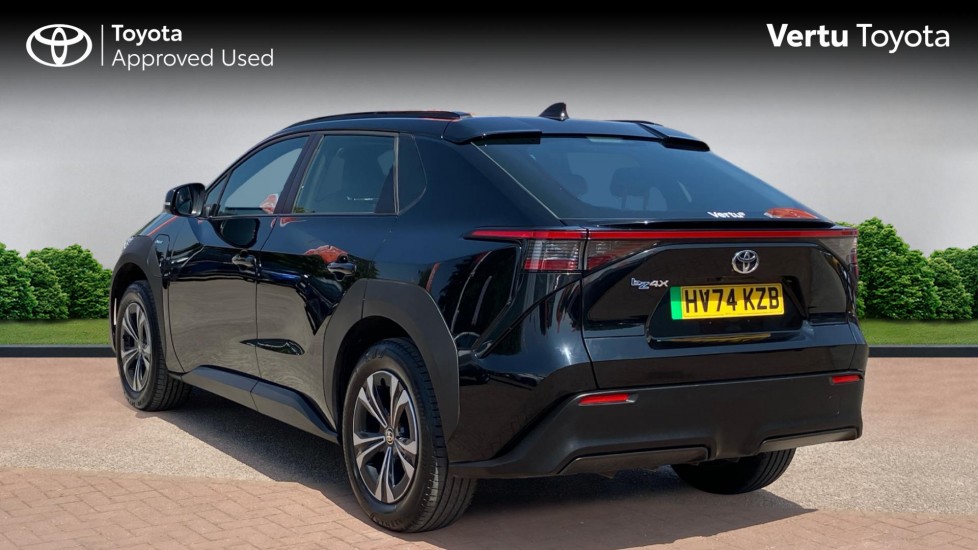 Toyota bZ4X 150kW Pure 71.4kWh 5dr Auto [11kW] Electric Hatchback - Image 4