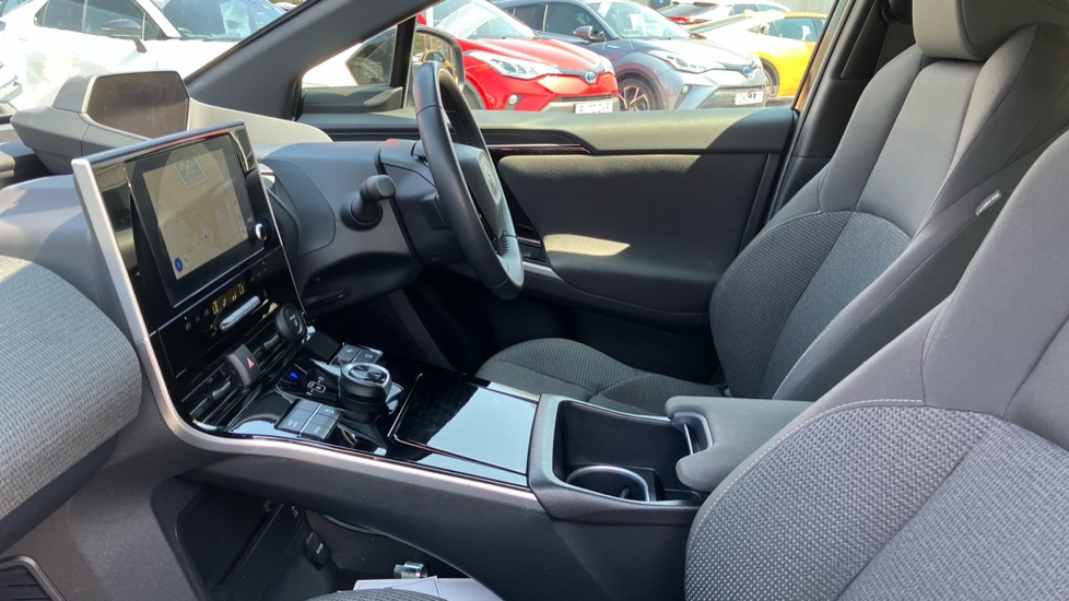 Toyota bZ4X 150kW Pure 71.4kWh 5dr Auto [11kW] Electric Hatchback - Image 5