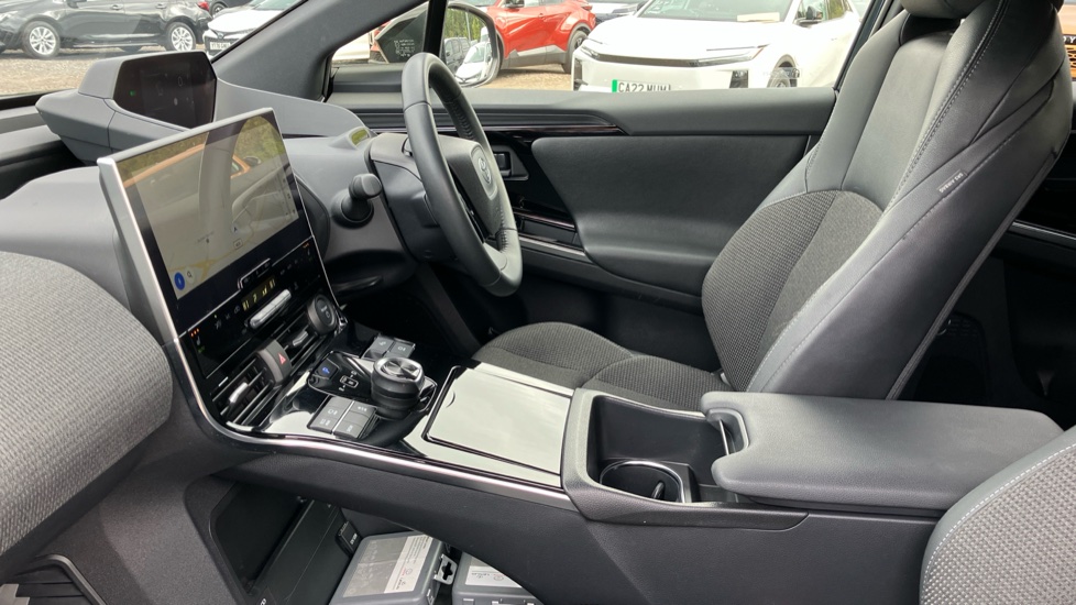 Toyota bZ4X 150kW Motion 71.4kWh 5dr Auto [11kW] Electric Hatchback - Image 5
