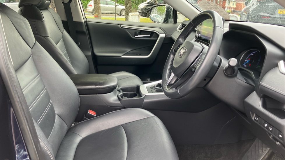 Toyota RAV4 2.5 VVT-i Hybrid Excel 5dr CVT 2WD Hybrid Estate - Image 12