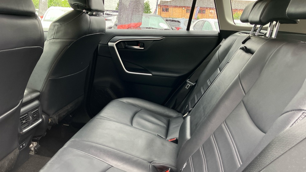 Toyota RAV4 2.5 VVT-i Hybrid Excel 5dr CVT 2WD Hybrid Estate - Image 15