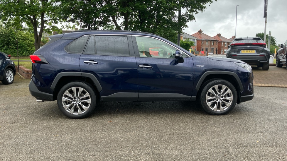 Toyota RAV4 2.5 VVT-i Hybrid Excel 5dr CVT 2WD Hybrid Estate - Image 23