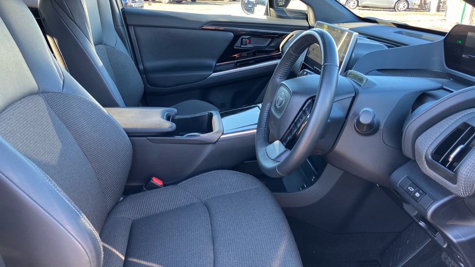 Toyota bZ4X 150kW Motion 71.4kWh 5dr Auto Electric Hatchback - Image 12