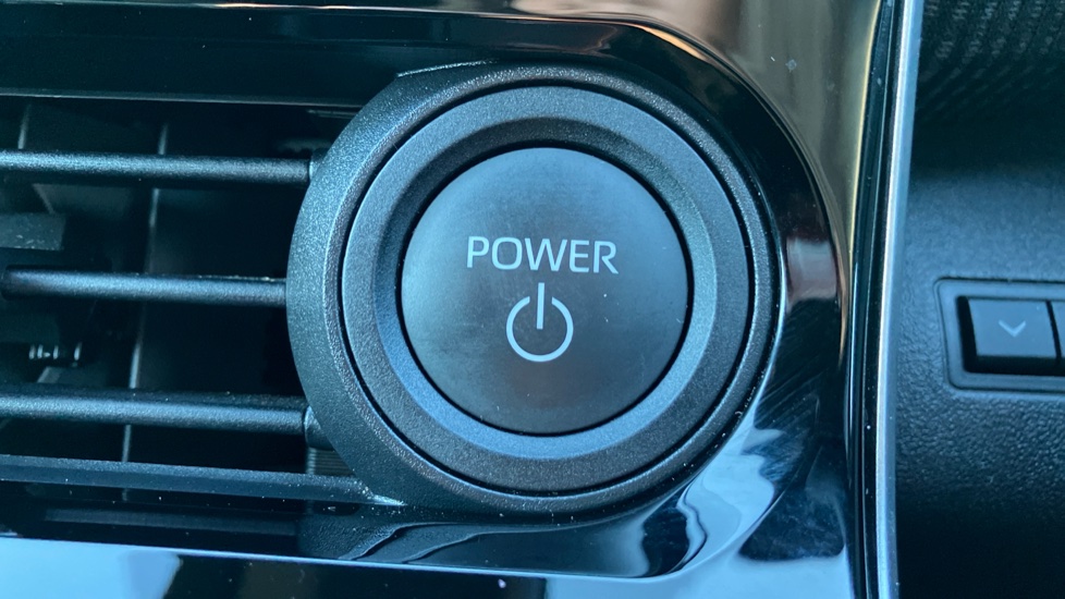 Toyota bZ4X 150kW Motion 71.4kWh 5dr Auto Electric Hatchback - Image 16