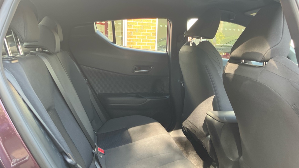 Toyota C-HR 1.8 Hybrid Icon 5dr CVT Hybrid Hatchback - Image 8