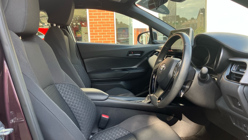 Toyota C-HR 1.8 Hybrid Icon 5dr CVT Hybrid Hatchback - Image 12