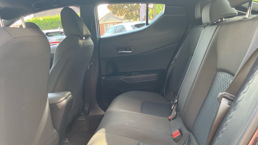 Toyota C-HR 1.8 Hybrid Icon 5dr CVT Hybrid Hatchback - Image 15