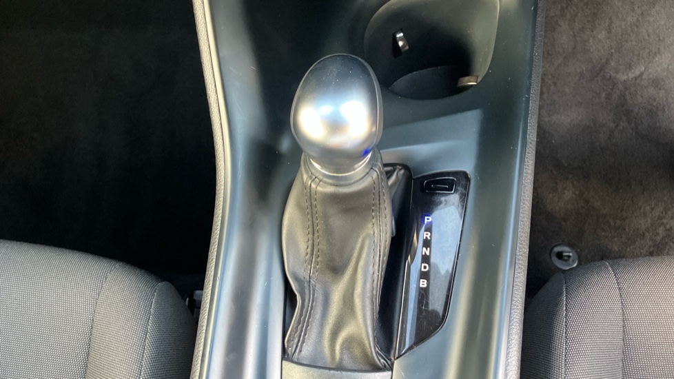 Toyota C-HR 1.8 Hybrid Icon 5dr CVT Hybrid Hatchback - Image 34