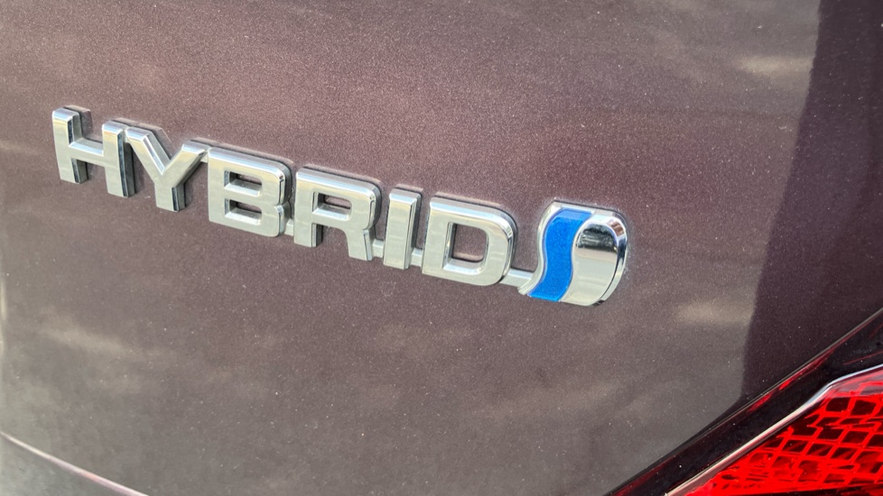 Toyota C-HR 1.8 Hybrid Icon 5dr CVT Hybrid Hatchback - Image 36