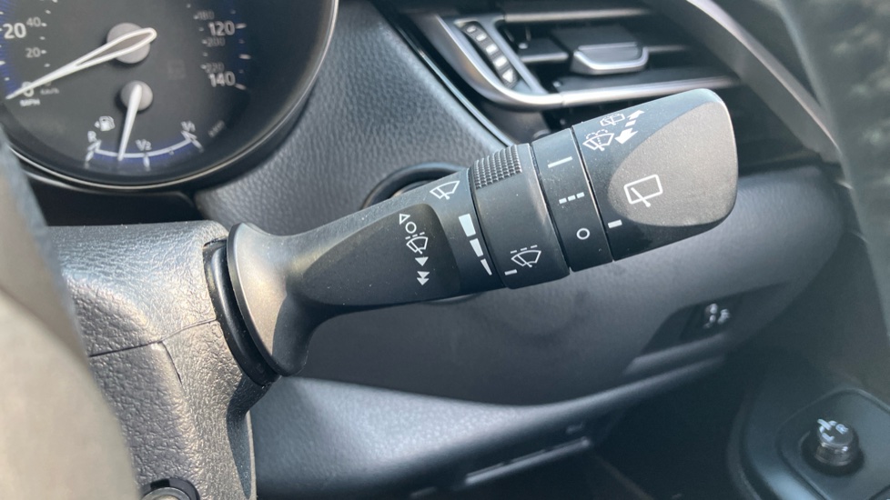 Toyota C-HR 1.8 Hybrid Icon 5dr CVT Hybrid Hatchback - Image 38