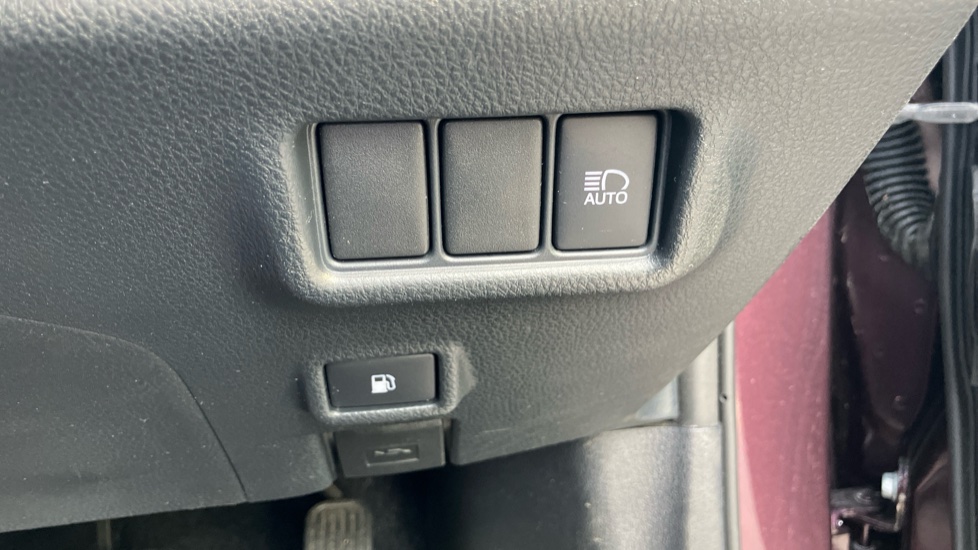 Toyota C-HR 1.8 Hybrid Icon 5dr CVT Hybrid Hatchback - Image 52