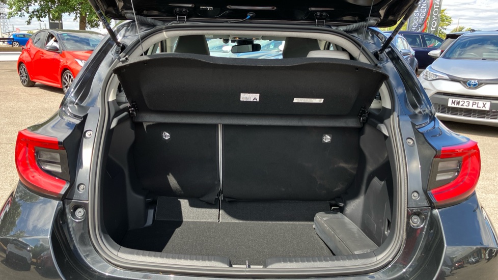 Toyota Yaris 1.5 Hybrid Excel 5dr CVT Hybrid Hatchback - Image 13