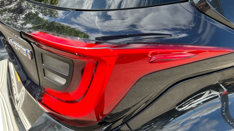 Toyota Yaris 1.5 Hybrid Excel 5dr CVT Hybrid Hatchback - Image 21