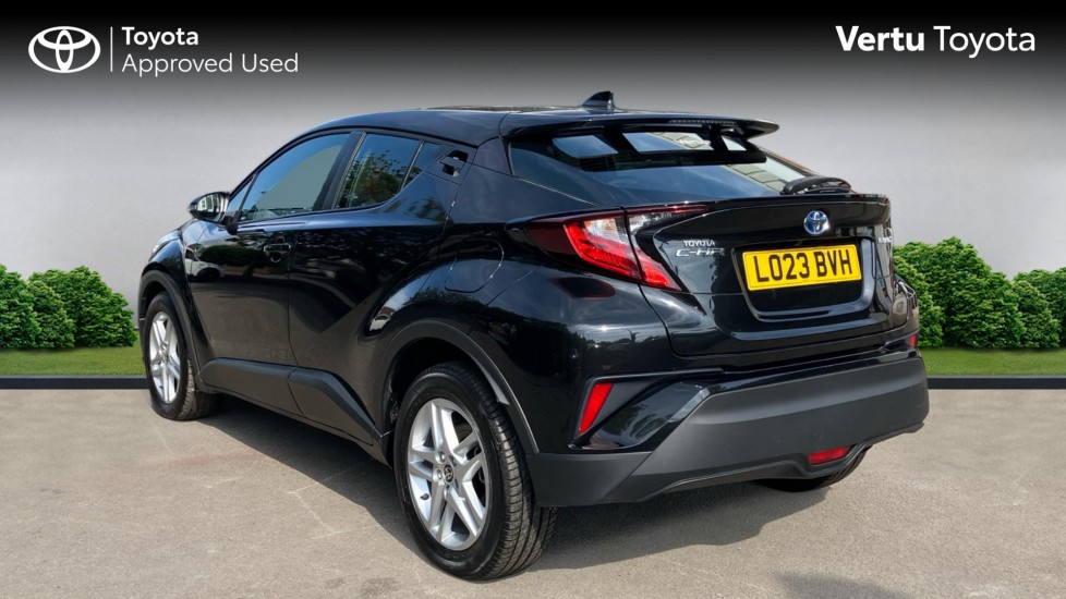 Toyota C-HR 1.8 Hybrid Icon 5dr CVT Hybrid Hatchback - Image 4