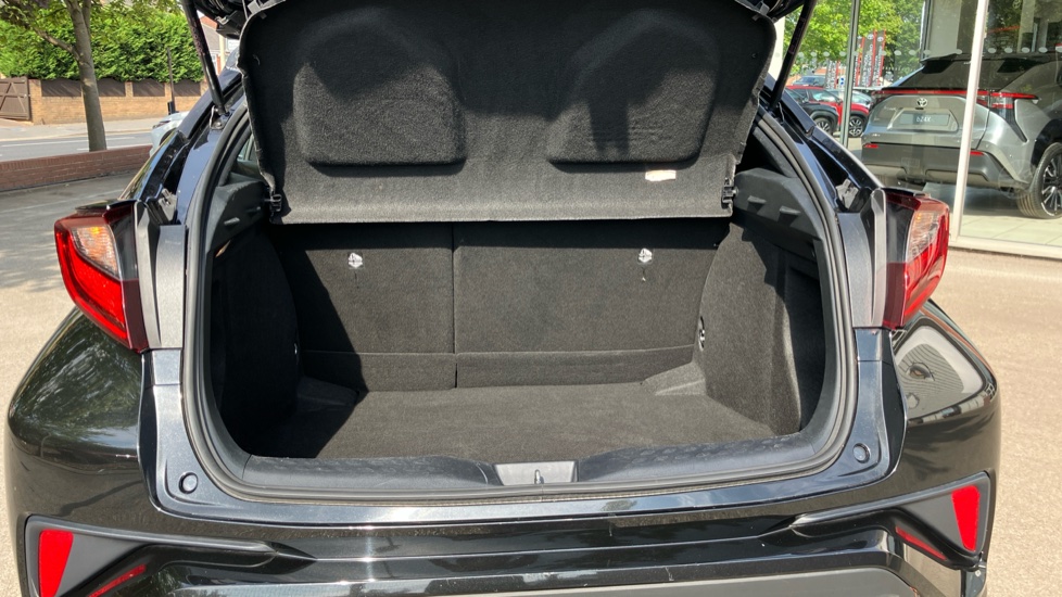 Toyota C-HR 1.8 Hybrid Icon 5dr CVT Hybrid Hatchback - Image 13