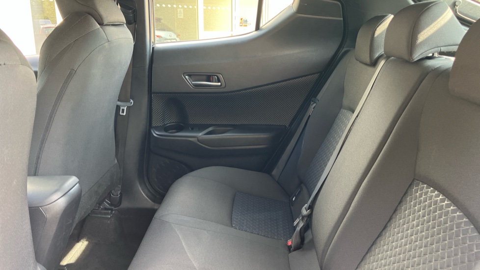 Toyota C-HR 1.8 Hybrid Icon 5dr CVT Hybrid Hatchback - Image 15