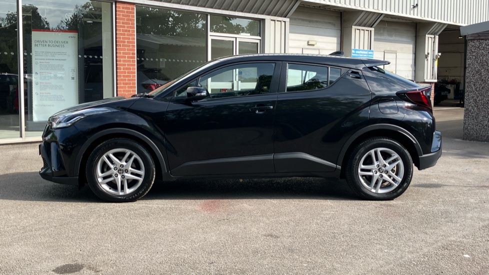 Toyota C-HR 1.8 Hybrid Icon 5dr CVT Hybrid Hatchback - Image 24