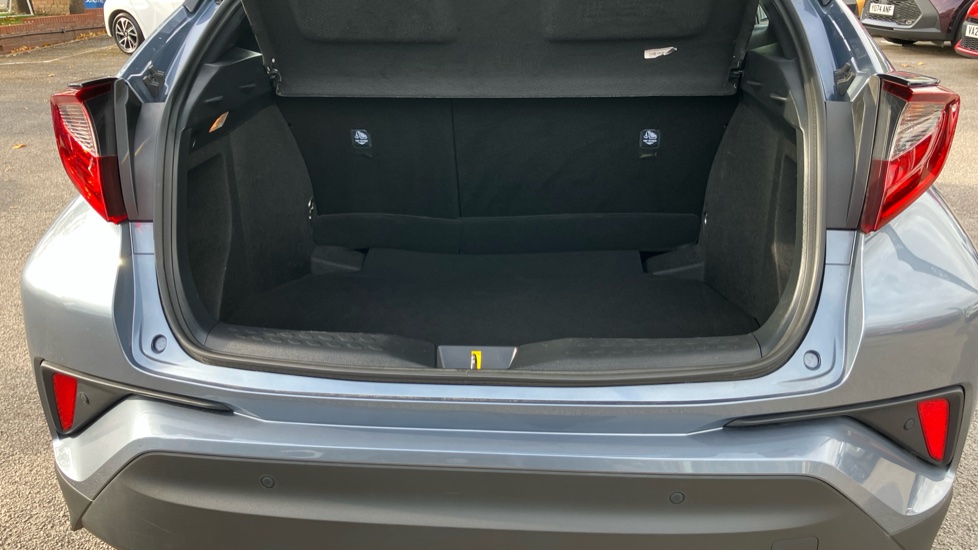 Toyota C-HR 1.8 Hybrid Icon 5dr CVT Hybrid Hatchback - Image 13