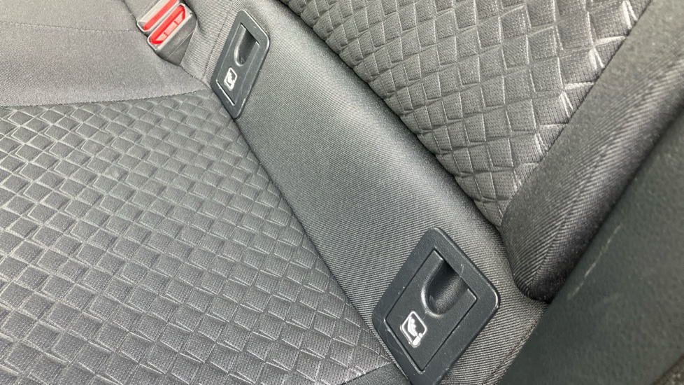 Toyota C-HR 1.8 Hybrid Icon 5dr CVT Hybrid Hatchback - Image 14