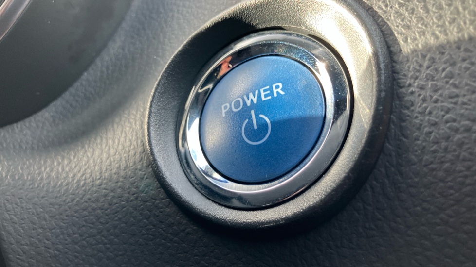 Toyota C-HR 1.8 Hybrid Icon 5dr CVT Hybrid Hatchback - Image 16