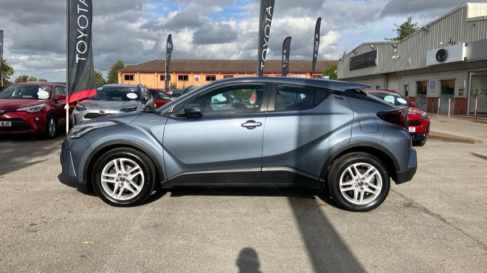 Toyota C-HR 1.8 Hybrid Icon 5dr CVT Hybrid Hatchback - Image 24