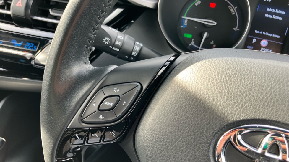 Toyota C-HR 1.8 Hybrid Icon 5dr CVT Hybrid Hatchback - Image 33