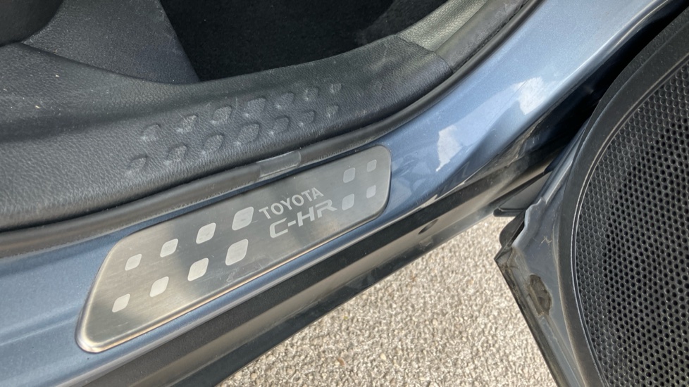Toyota C-HR 1.8 Hybrid Icon 5dr CVT Hybrid Hatchback - Image 37