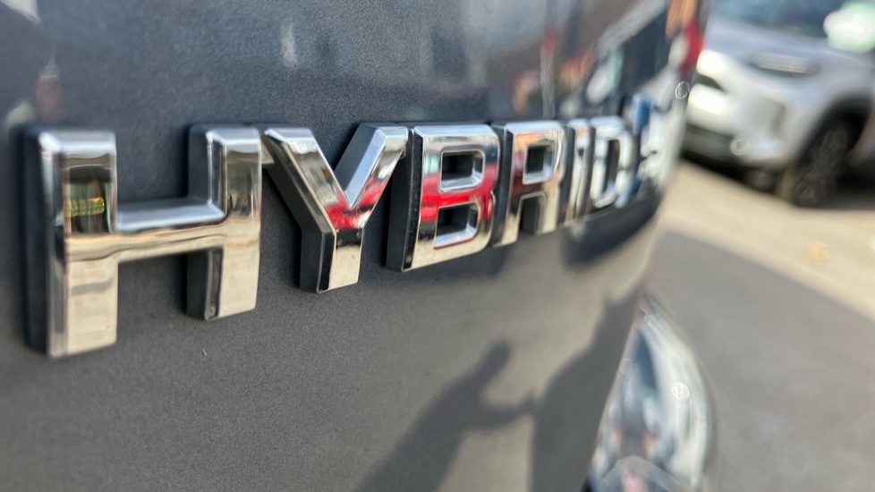 Toyota C-HR 1.8 Hybrid Icon 5dr CVT Hybrid Hatchback - Image 42