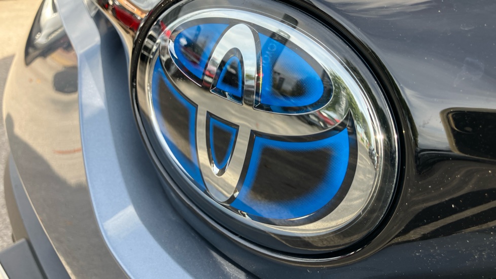 Toyota C-HR 1.8 Hybrid Icon 5dr CVT Hybrid Hatchback - Image 46