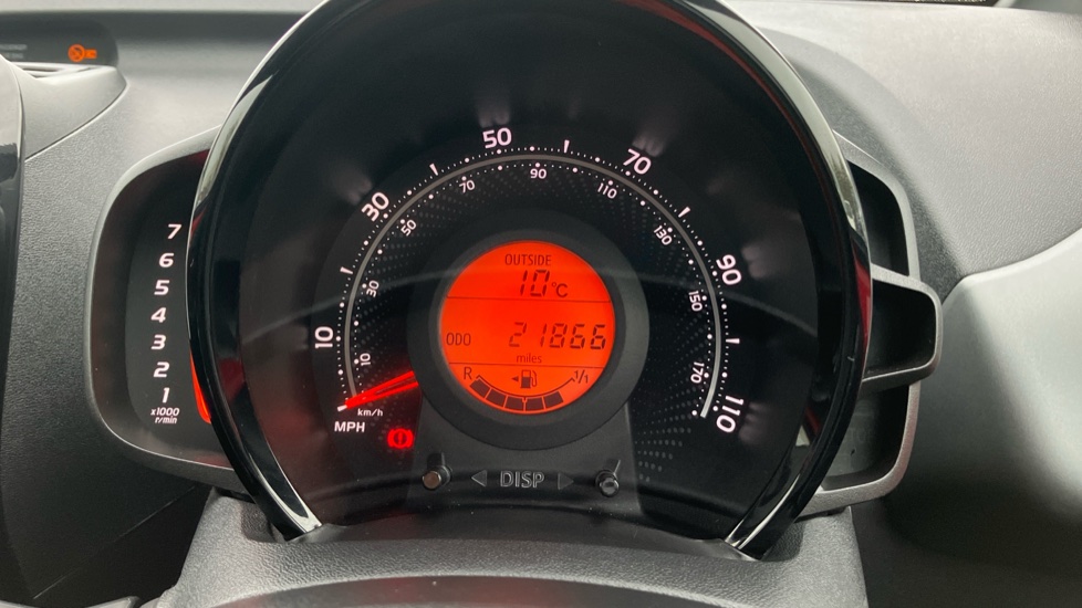 Toyota Aygo 1.0 VVT-i X-Trend TSS 5dr Petrol Hatchback - Image 11