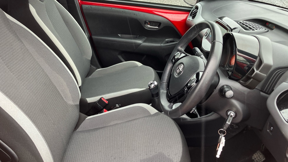 Toyota Aygo 1.0 VVT-i X-Trend TSS 5dr Petrol Hatchback - Image 12