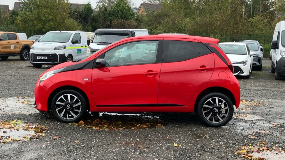 Toyota Aygo 1.0 VVT-i X-Trend TSS 5dr Petrol Hatchback - Image 24