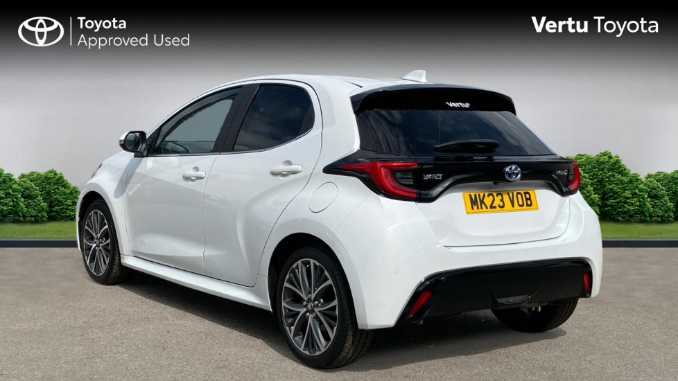 Toyota Yaris 1.5 Hybrid Excel 5dr CVT Hybrid Hatchback - Image 4